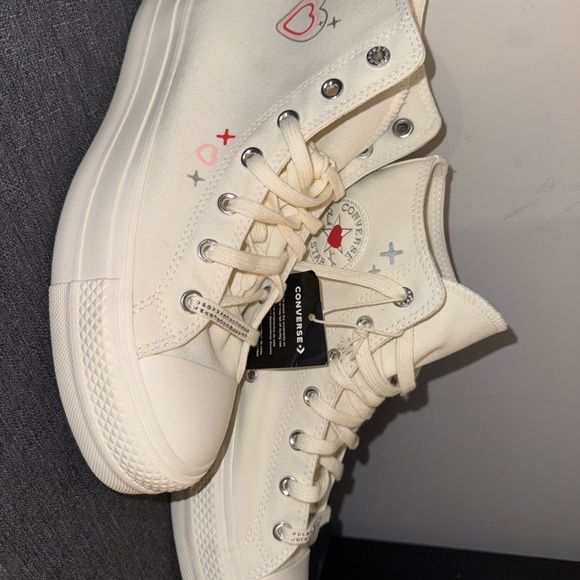 Converse Chuck Taylor All Star Lift Platform High Valentine's Day 2023 W 10.5 - Picture 2 of 7